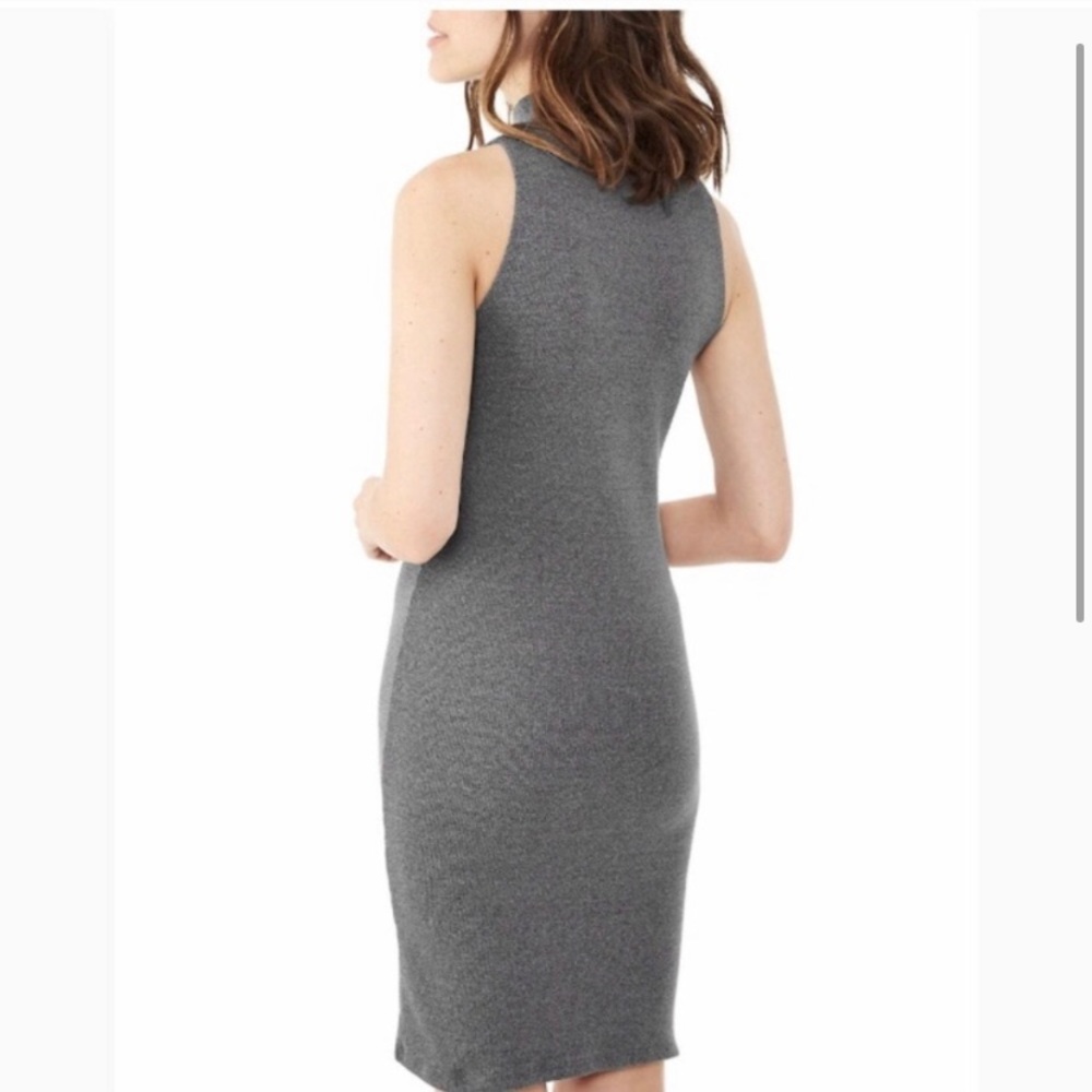 Alternative Dress - Picture 2 of 5